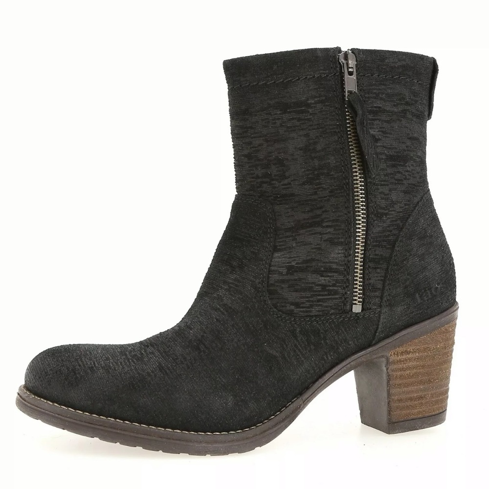 Taos Shaka 2 Textured Leather Faux Fur Sz 9 9.5